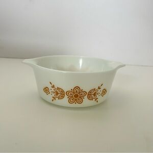 Vintage Pyrex Butterfly Gold 472 1 ½ Quart
